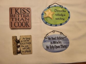 Wall Plaques with Happy Sayings 