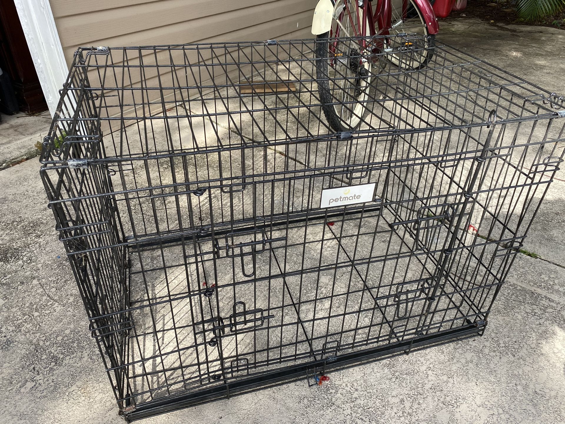 Dog crate