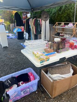 Garage sale! Till 2pm 9/26