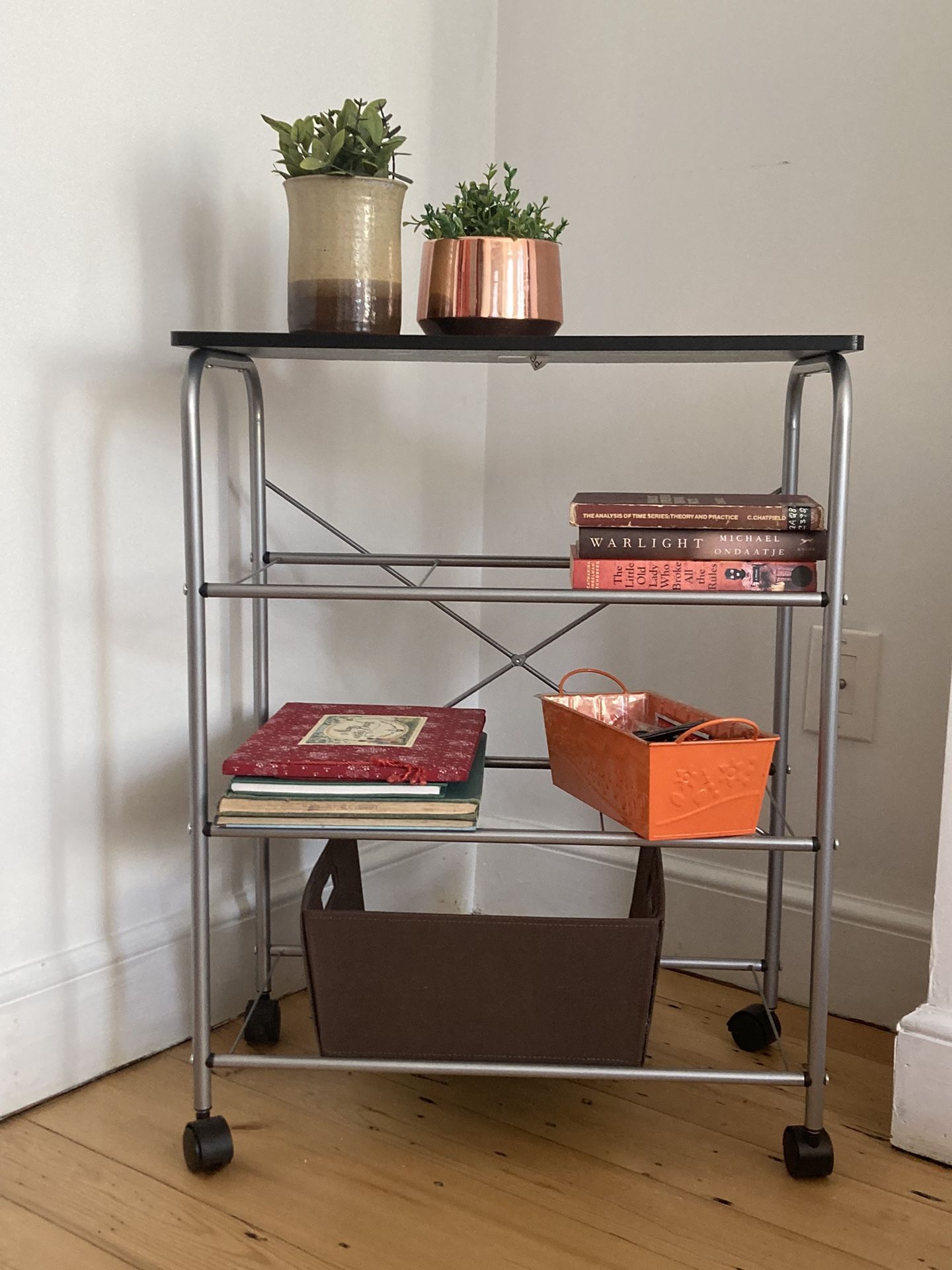 Small Shelf With 4 Shelves