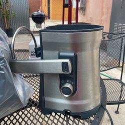 Oster Juicer 