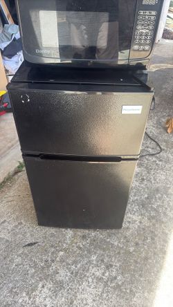 Mini fridge