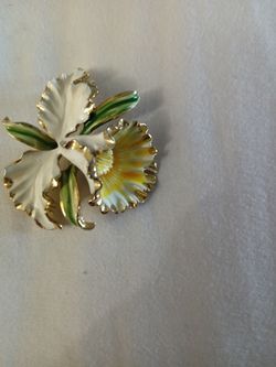 Vintage Wise Brooch