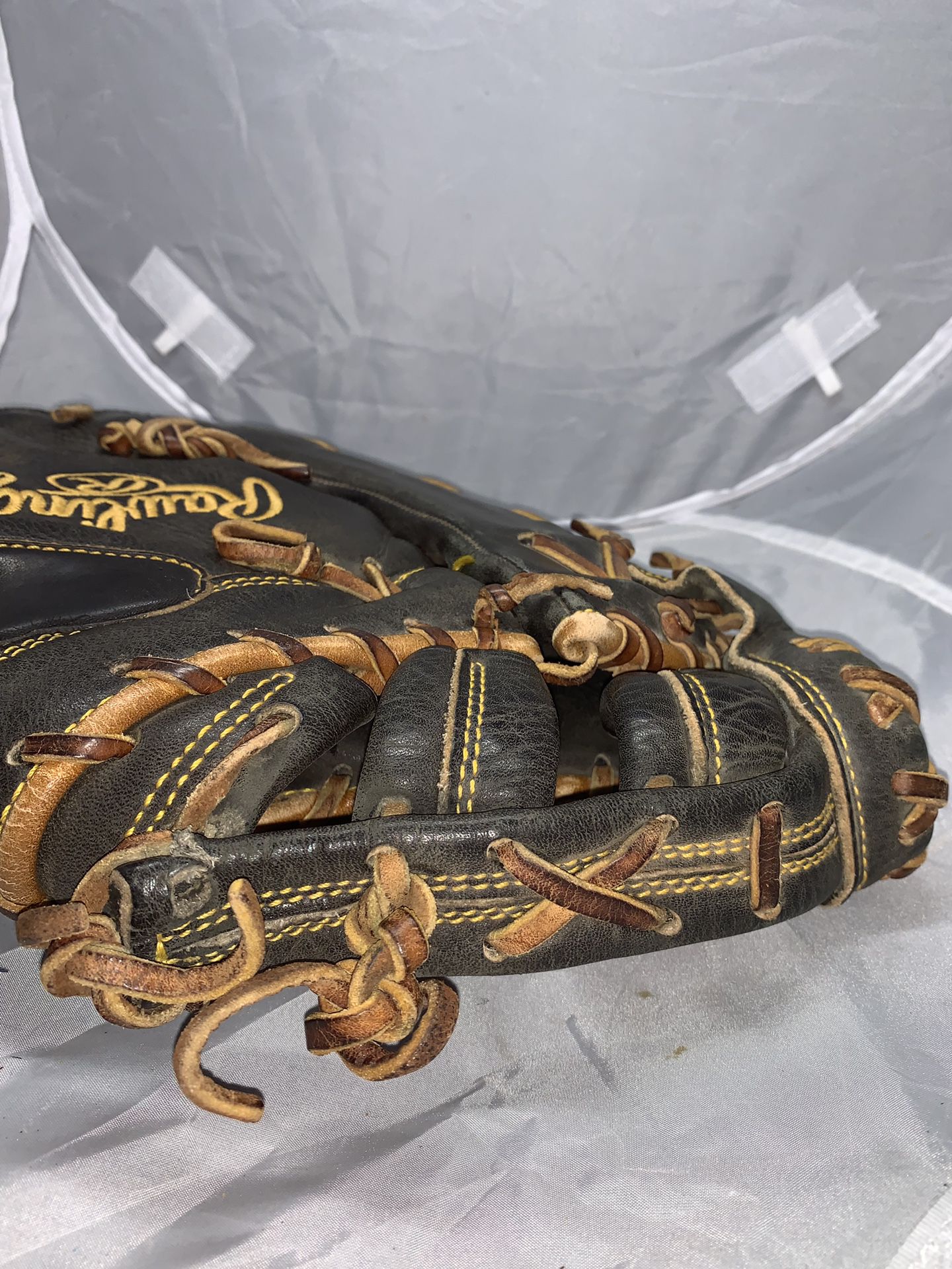 Rawlings Hard of the Hide Baseball Glove 12.5 Right Handed