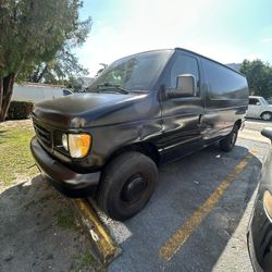 2005 Ford E-250