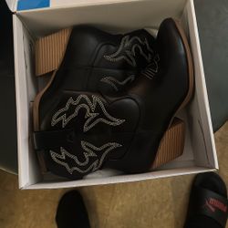 Size 7 Boots 