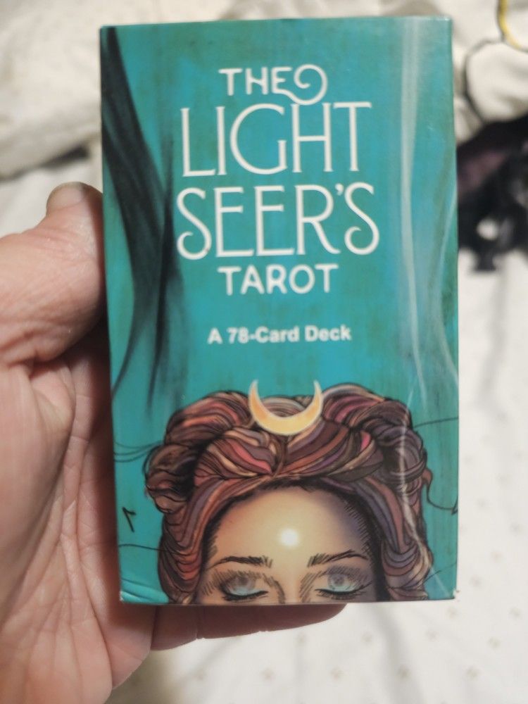 Light Seekers Tarot Deck