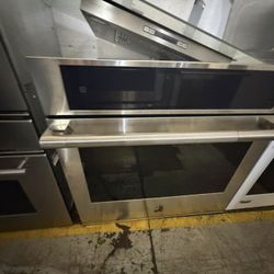 30” JENN AIR SINGLE WALL OVEN STAINLESS STEEL 