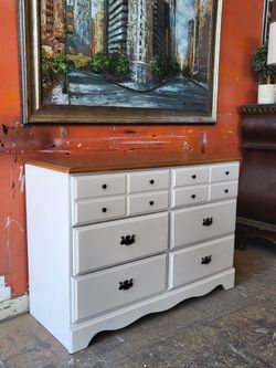 Dresser