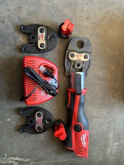 Milwaukee M12 Force Logic Herramienta de Prensa Kit