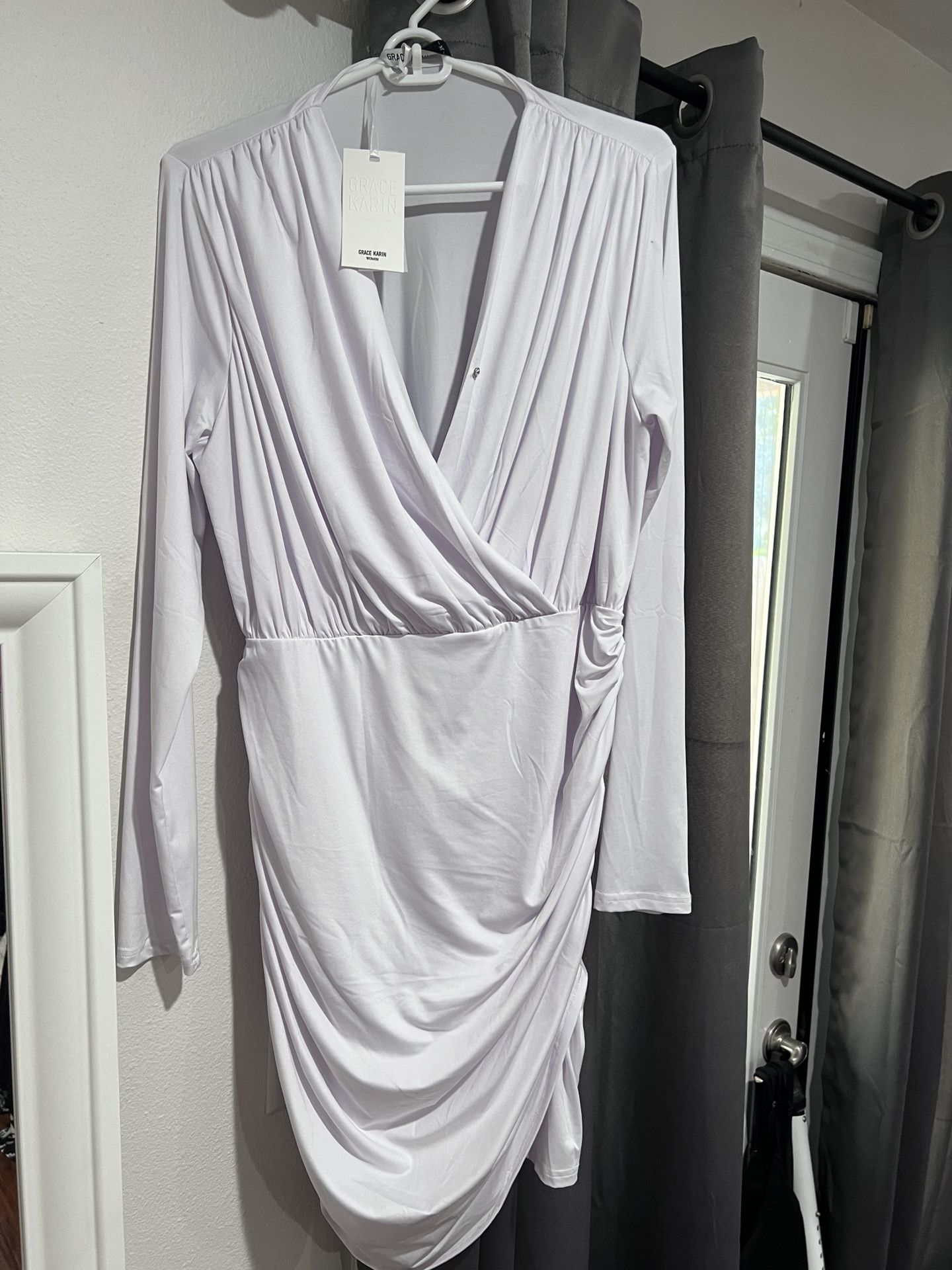 White Long Sleeve Short Dress