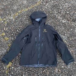 arc’teryx alpha sv jacket