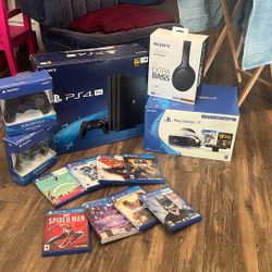 PS4PRO W/ PS VR & 6 Games 3 VR Games, 9 Games Total