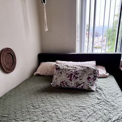 Queen Size Bed And Frame