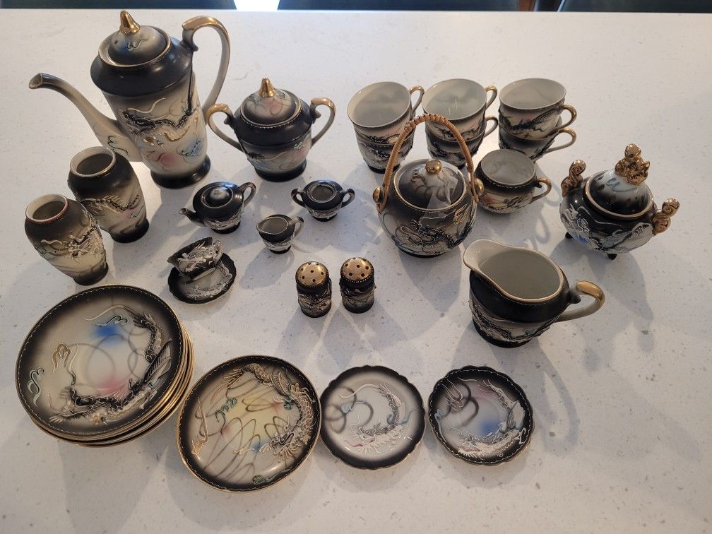 Dragonware Tea Set