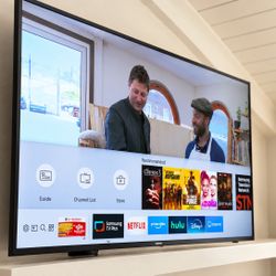 Samsung 55” 4K Smart TV + Rocketfish Swivel Wall Mount + Stand