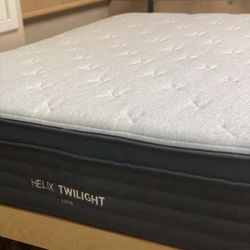 Helix Luxe Twilight King Mattress (Firm) ❤️