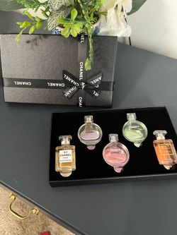 Chanel gift set
