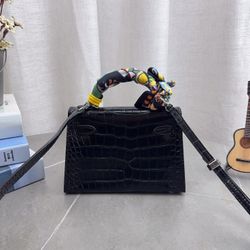 The bag that all women love