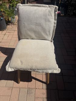 Comfortable Cushioned Chair – Sturdy Seating, Fair Condition