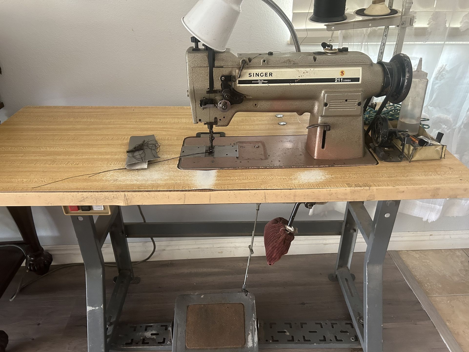 Máquina Industrial Nadamas Está Fuera De Tienpo Business equipment