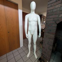 Posable full size doll. All White and clean