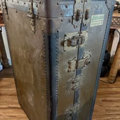 Antique 1900s Icanwear Steamer Trunk