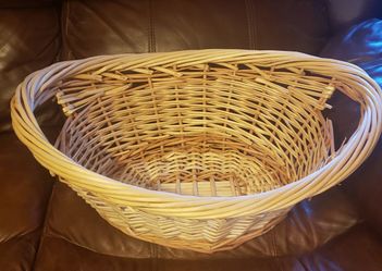 Wicker basket with handles