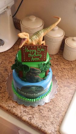 Jurassic world cake