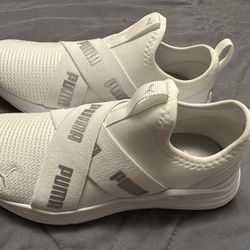 Pumas Shes Sz 6.5