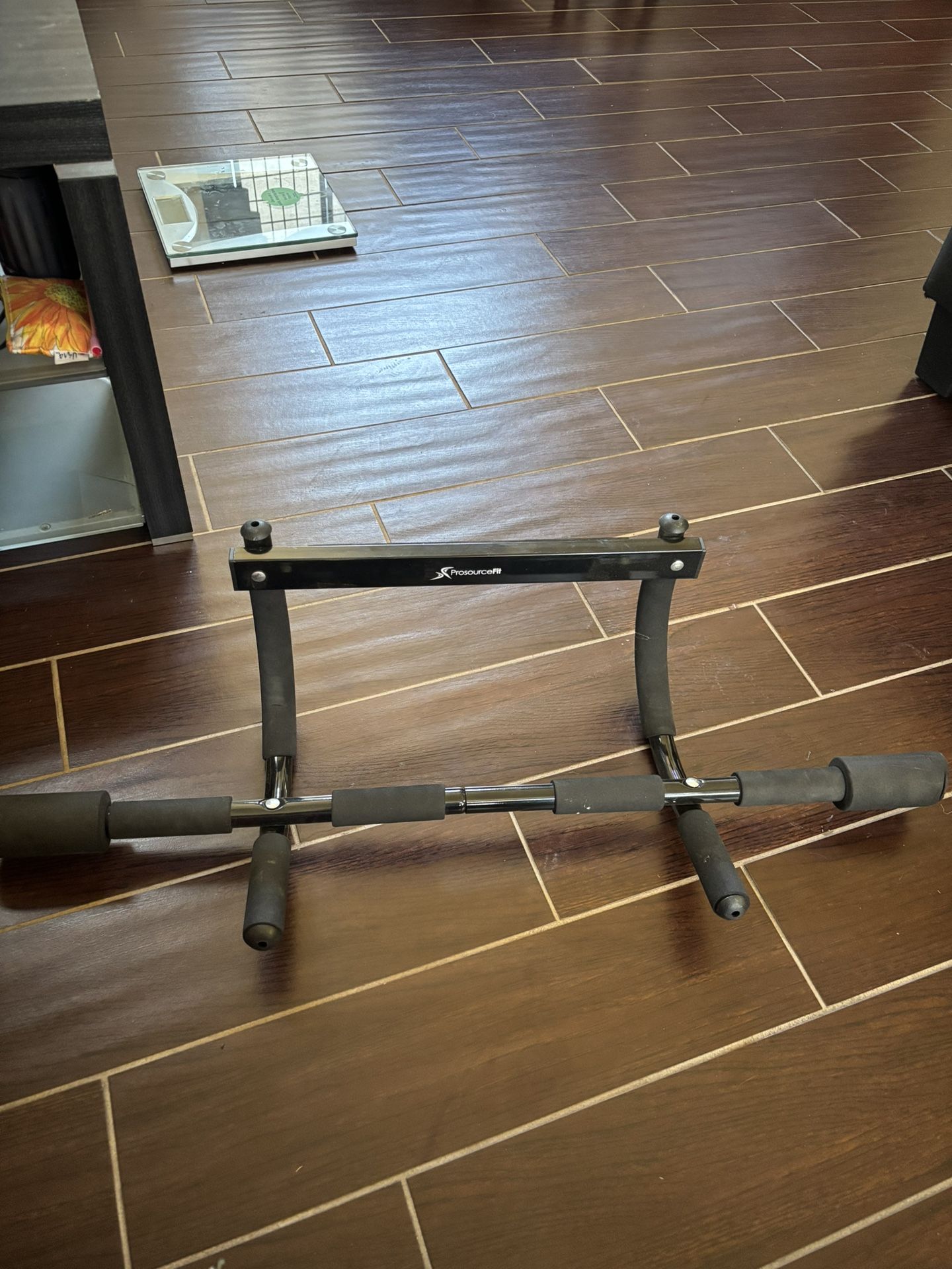 Pull Up Bar