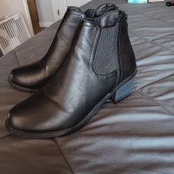Womens Size 9 Black Ankle Boots