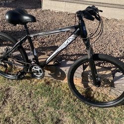 24” Mountain Bike Excellent Condition Dual Disc Brakes!!