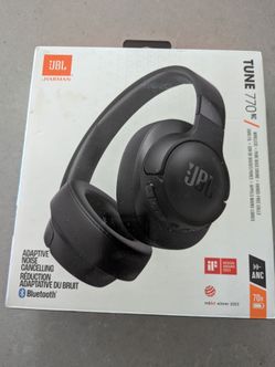 JBL noise cancelling headphones Tune 770 NC Black