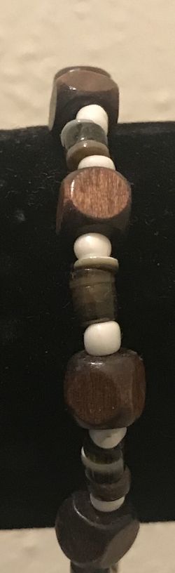 Wooden beaded bracelet (men or women) size large