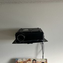 [Sale]YABER Y21 Native 1920 x 1080P  Includes Stand  and HD Chrome Cast