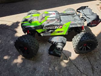 ARRMA Kraton 8S BLX 1/5 Scale RC Truck – New/Never Run.