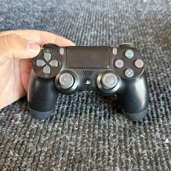 Sony PlayStation 4 PS4 Controller Authentic Black 
