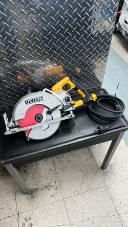 Dewalt DWS535 7 1/4” Framing Worm Drive Circular Saw