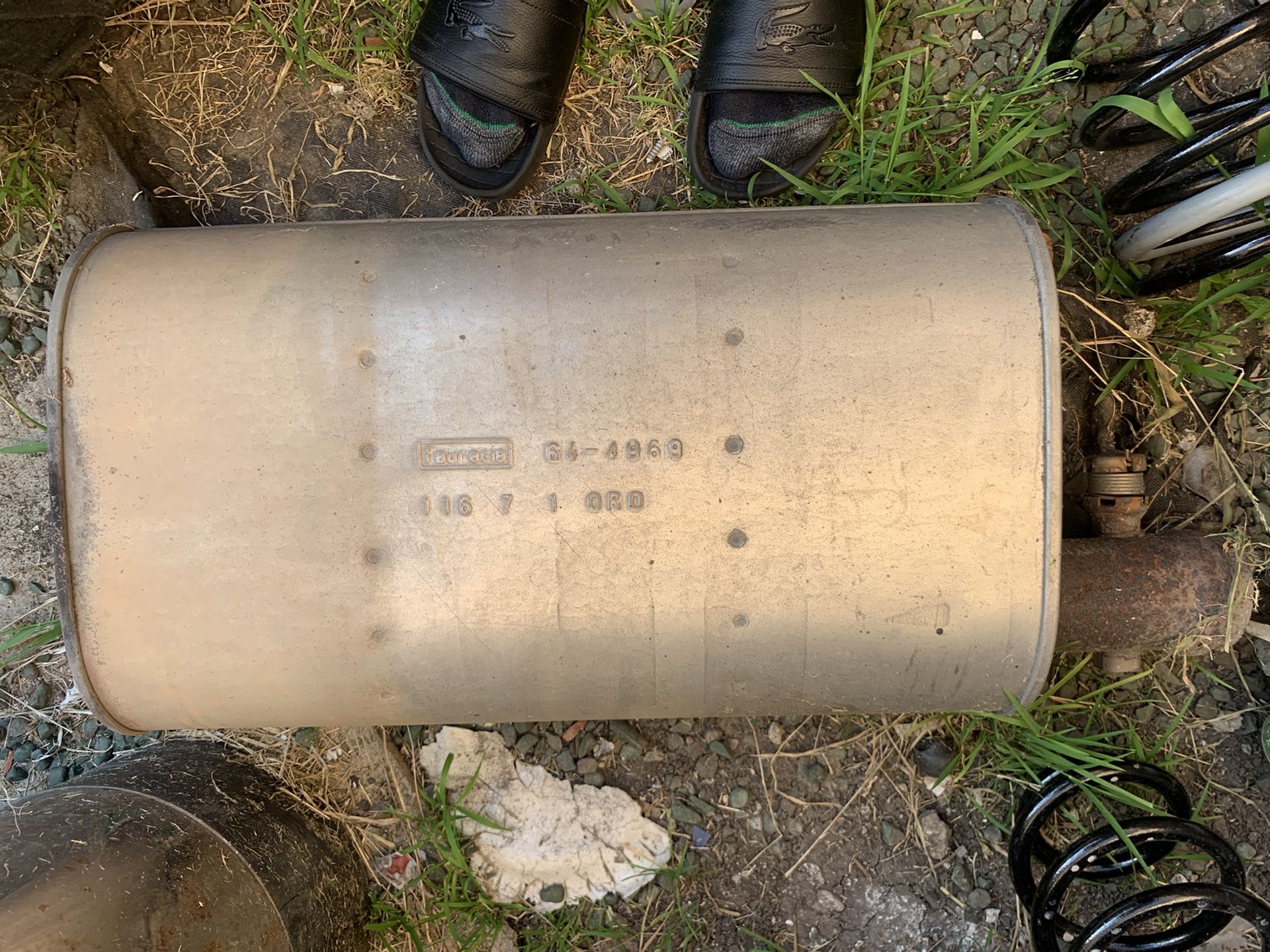 Oem Muffler Resonator Sierra / Silverado
