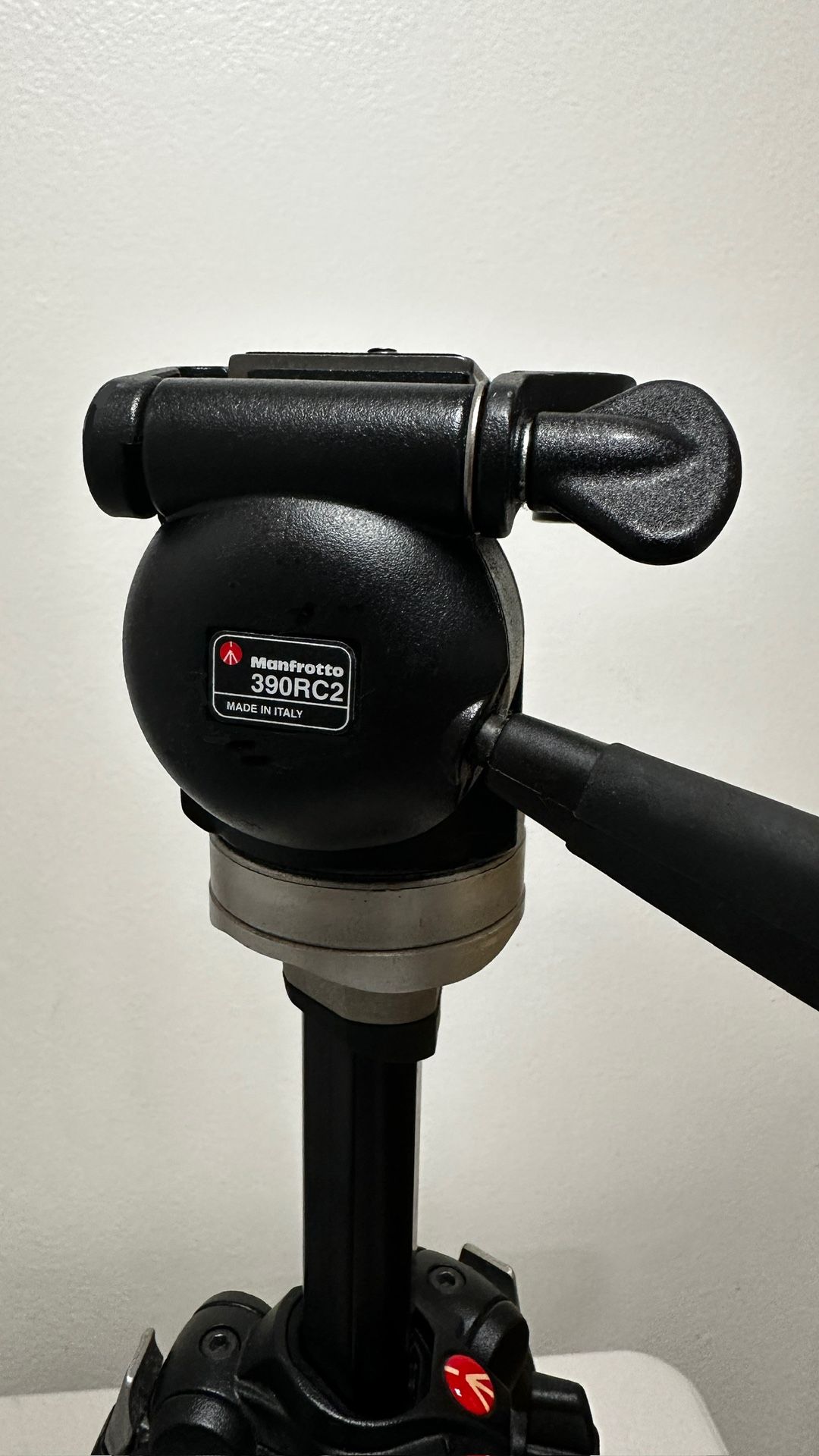 Manfrotto 190XDB Tripod Legs (Black) with 390RC2 Junior 3-Way Pan/Tilt Head