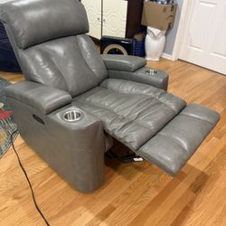 Recliner - Motorized With USB Charger