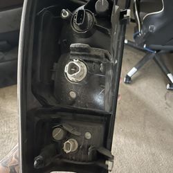 Tacoma OEM Passenger tail light 16-23