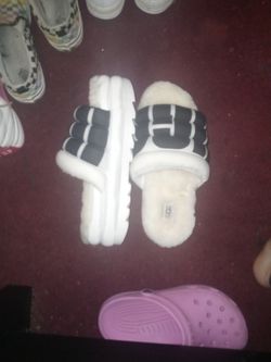 Ugg Platform Slides