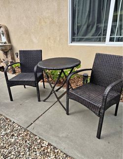 3-Piece Dark Brown Wicker Bistro Set