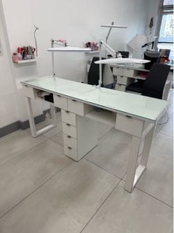 Manicure Tables