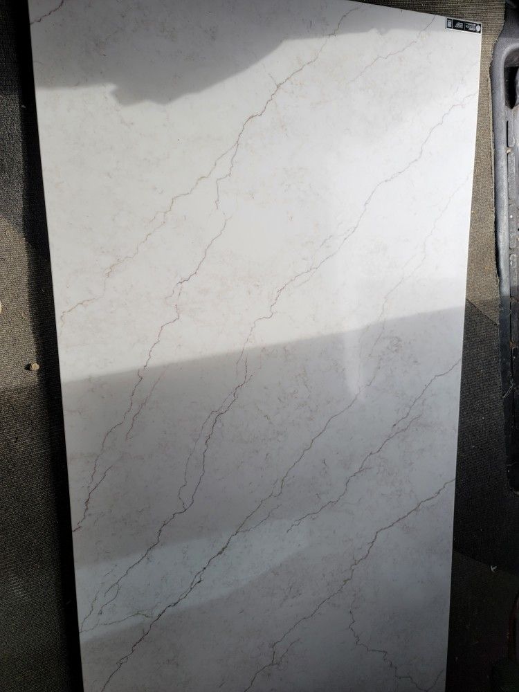 Calacatta Quartz Slab