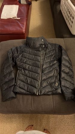 Patagonia women’s small puffer jacket
