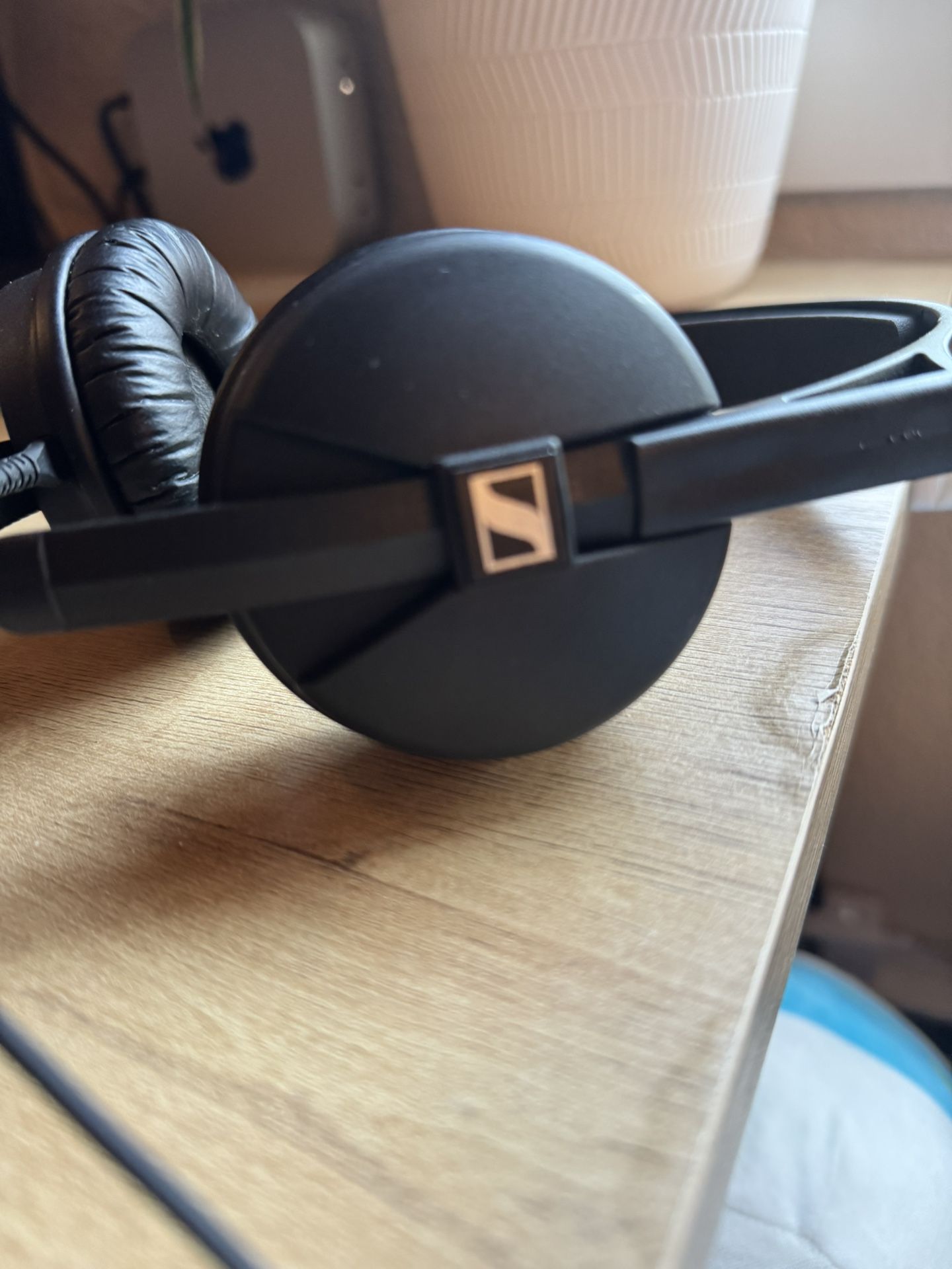 Sennheiser HD 25 Light Headphones
