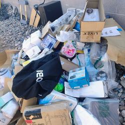 Over 4 Pallets Of Amazon And Home Depot Return's 